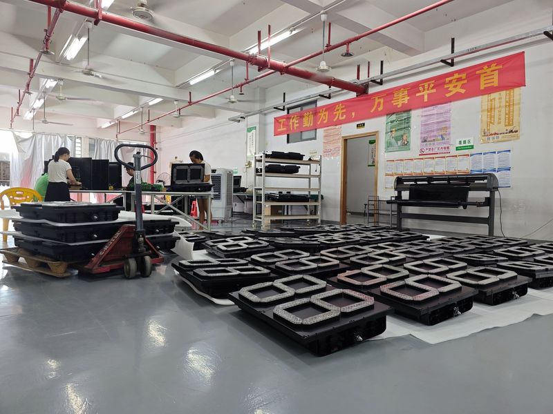 Shenzhen Jutai Comm Co., Ltd. linea di produzione del produttore